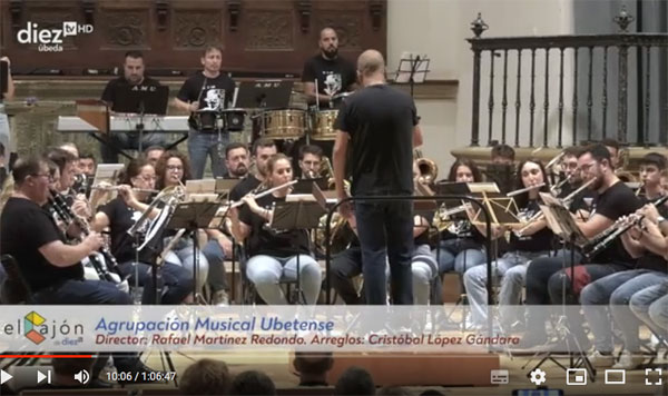 La Agrupación Musical Ubetense AMU toca a Sabina